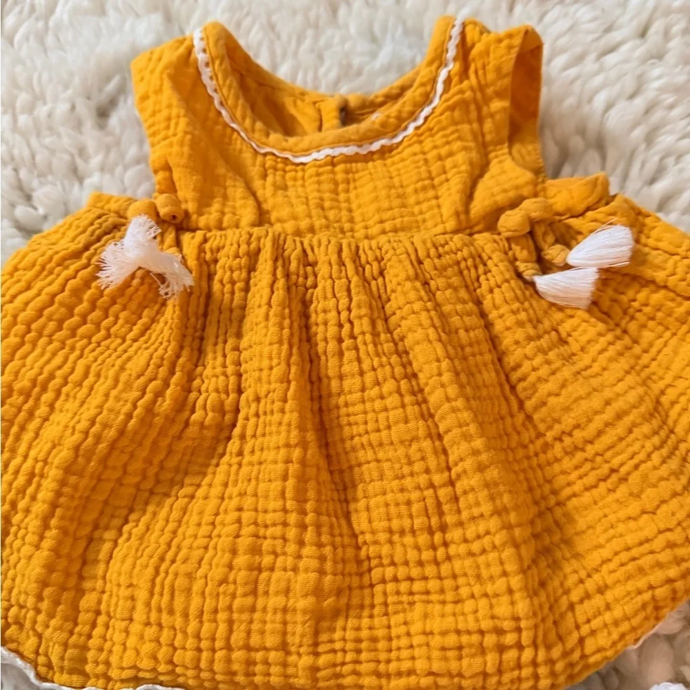 OshKosh B'gosh Yellow and White Kids Matching Set